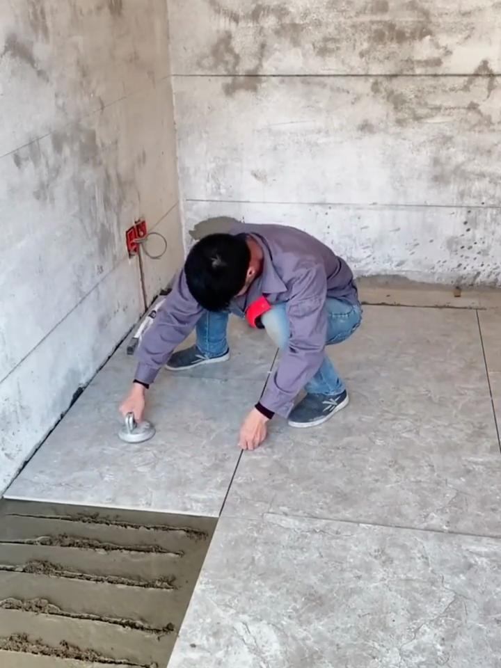 瓷砖修补找啥样的工人(瓷砖修补找啥样的工人做)